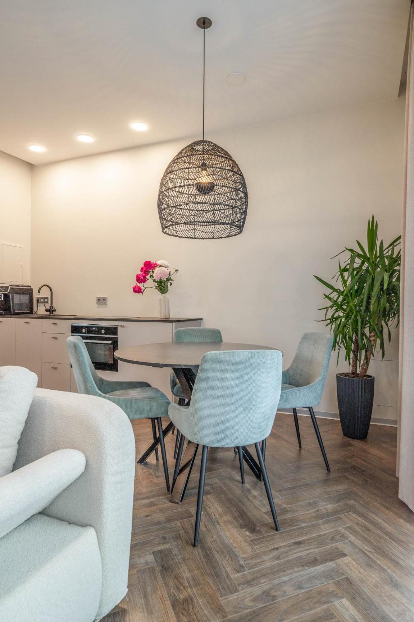 Green House Downtown Apartments With Private Free Parking And Bike Storage Κλαϊπέντα Εξωτερικό φωτογραφία
